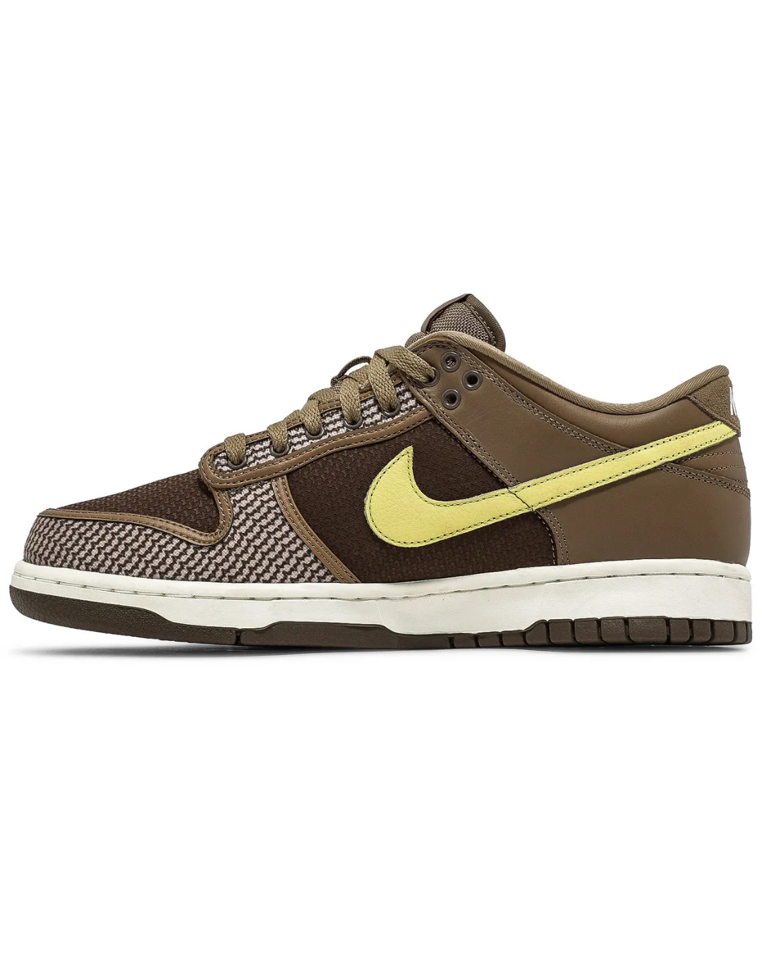 Nike Undefeated x Dunk Low SP - Canteen