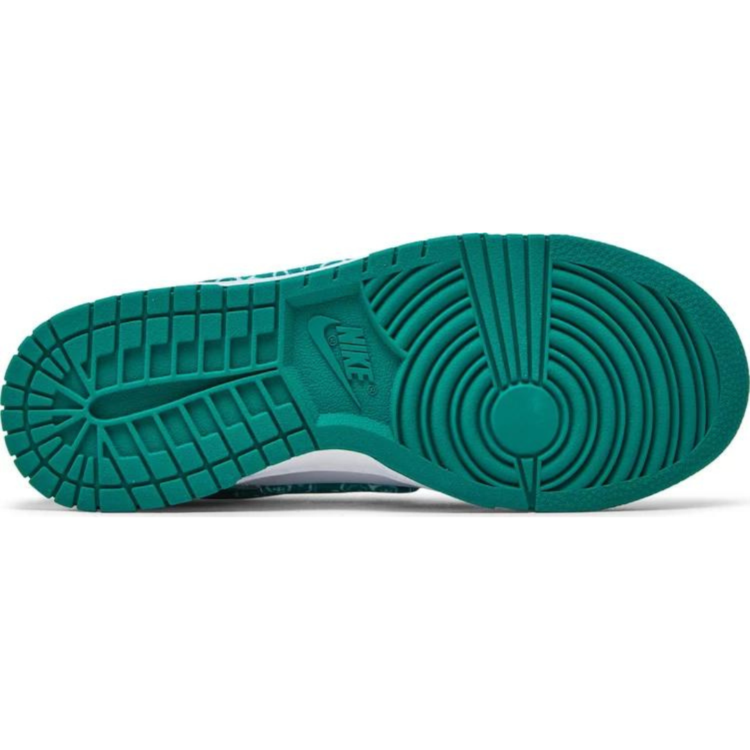 Nike Dunk Low Essential - Paisley Pack Green (W)