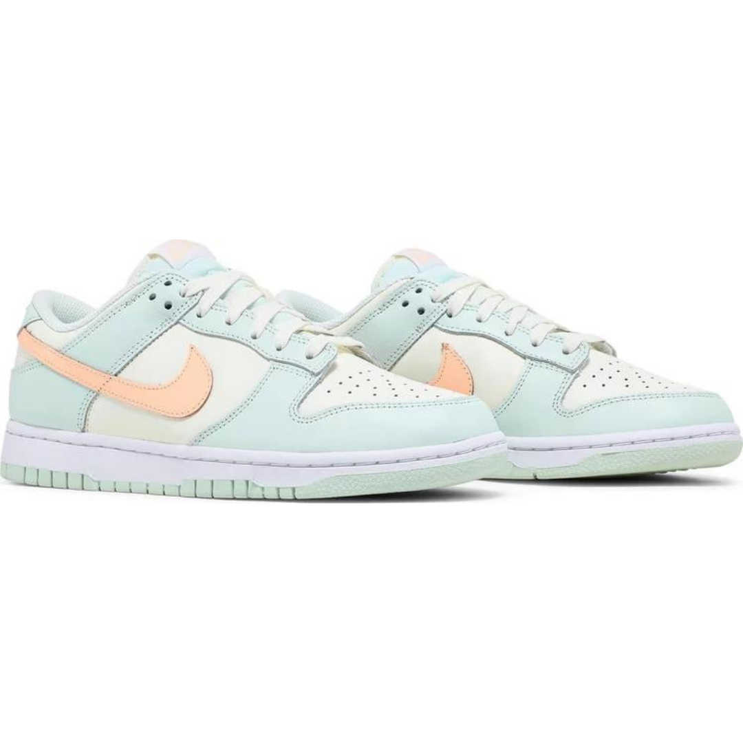 Nike Dunk Low - Barely Green (W)