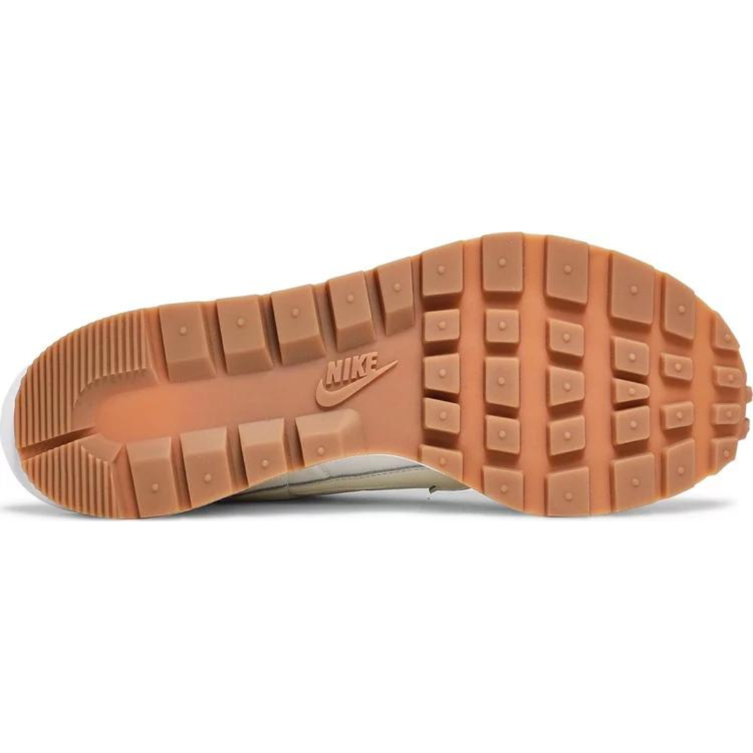 Nike x Sacai Vaporwaffle - Sail Gum
